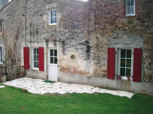 Gite Le Puy Rabasteau Chantonnay Exterior foto